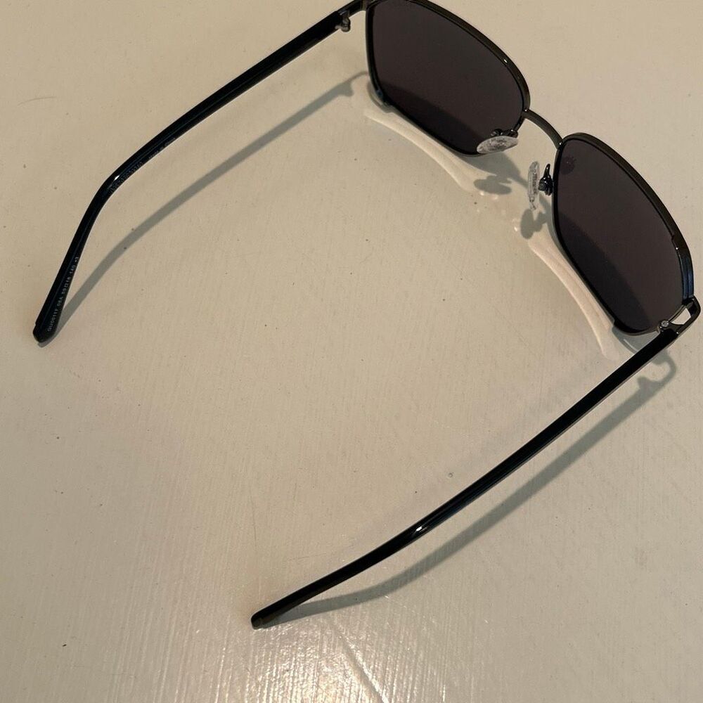 Guess GU00117 Thin Gunmetal Frame Rectangle Sunglasses Smoke Lens NEW - Picture 6 of 12